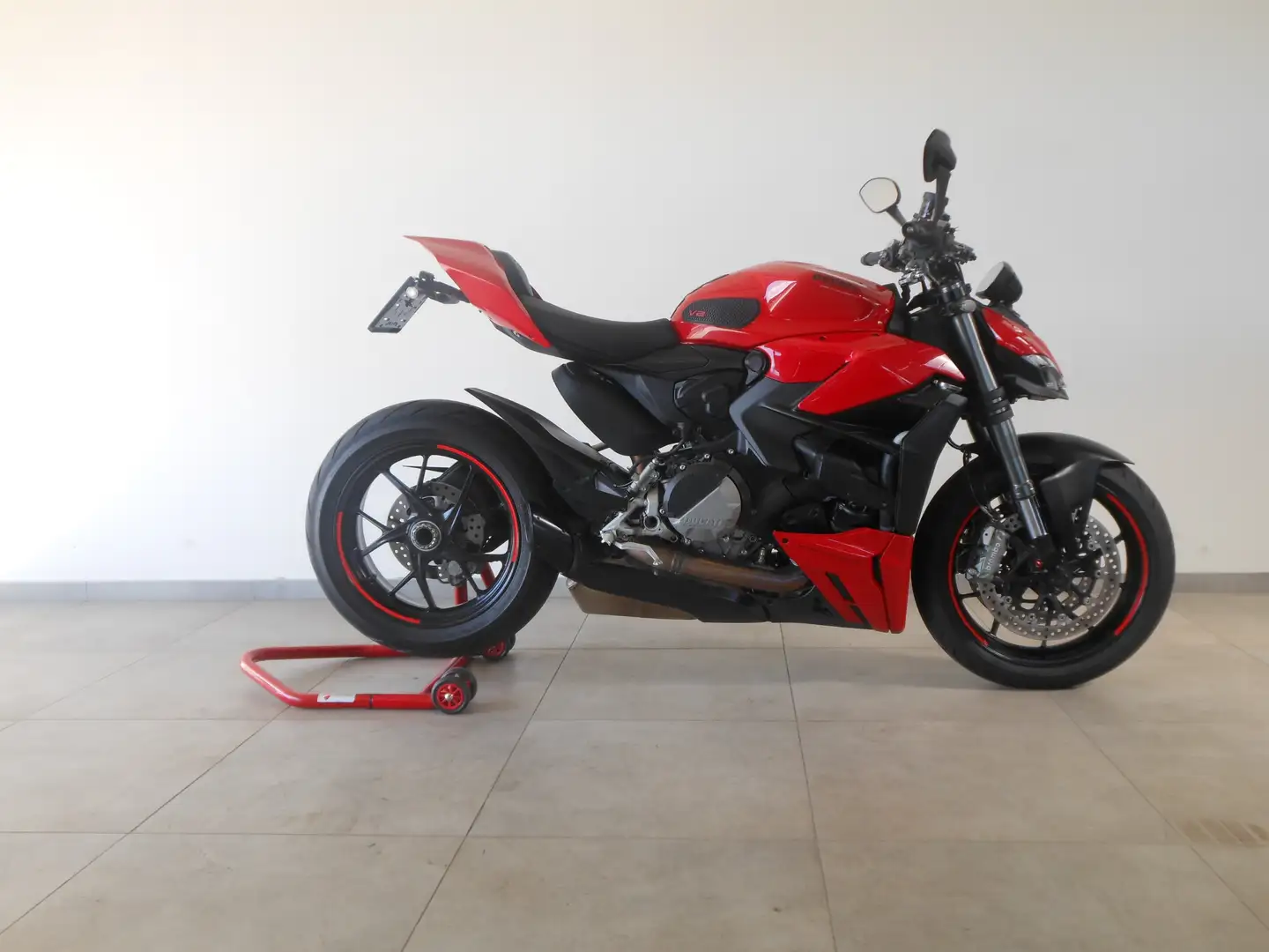 Ducati Streetfighter V2 Rouge - 1