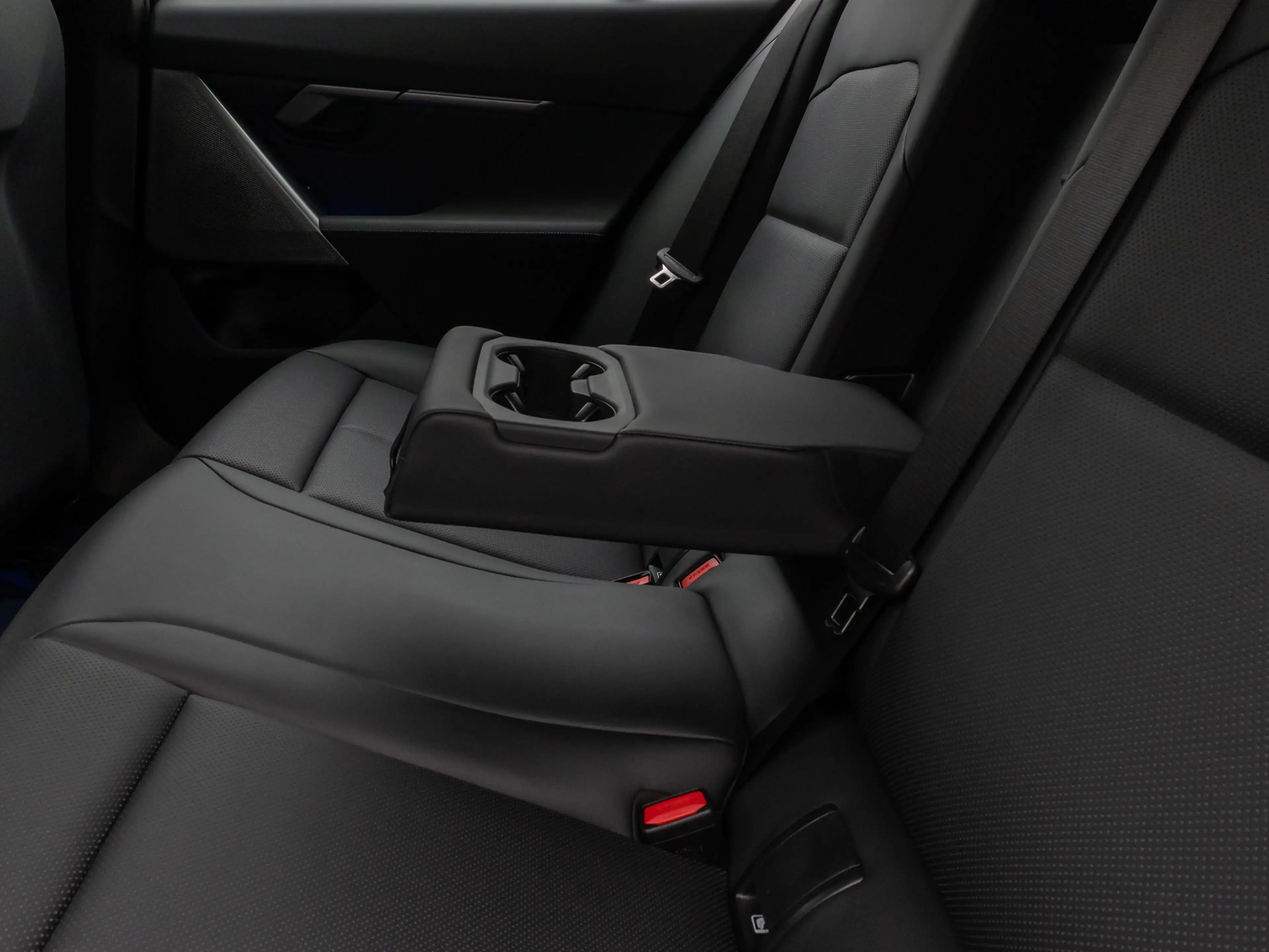 BMW 520 Kamera DAB Alarm DrivingAssist Leder Sport — photo 27