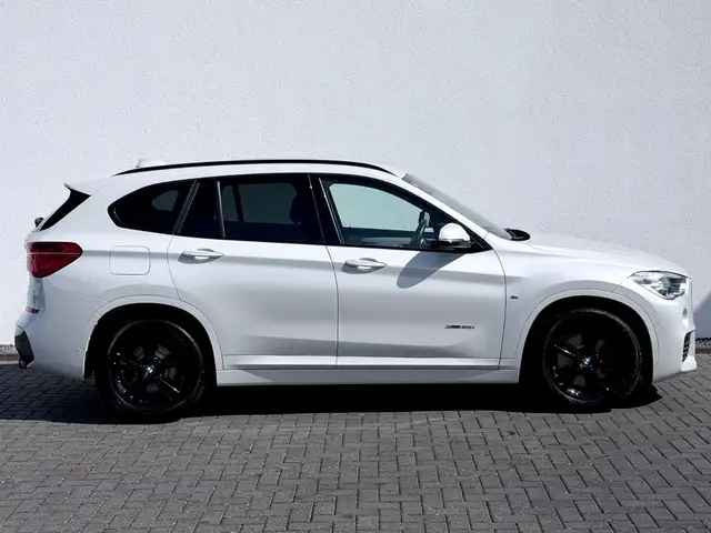 BMW X1 view 4