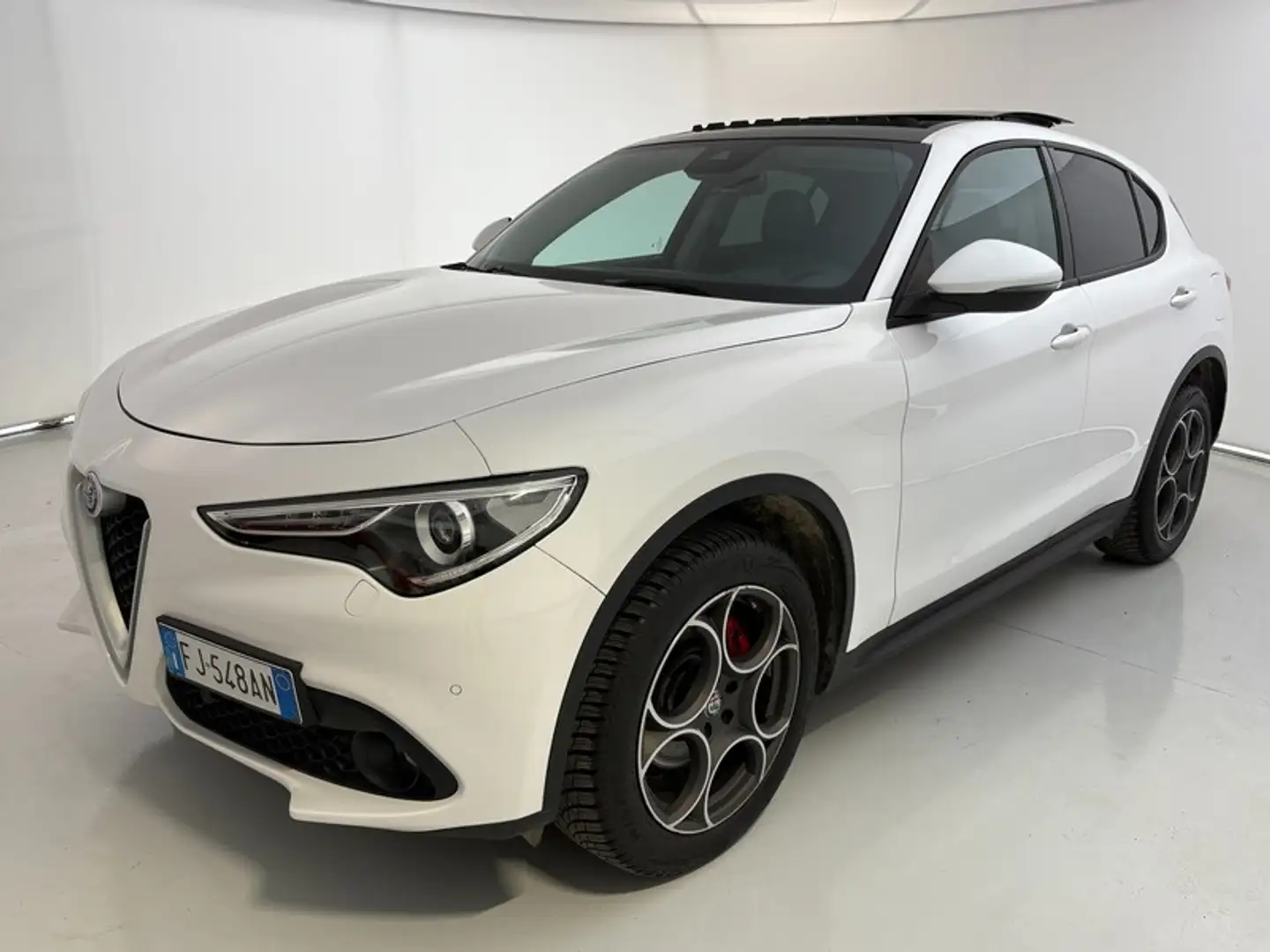 Alfa Romeo Stelvio 2.2 Turbo Executive Bianco - 1