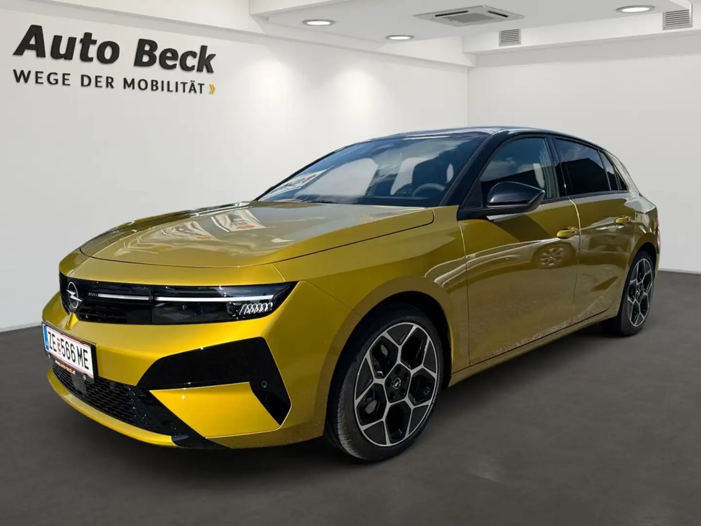 Opel Astra 1,2 Hybrid 5-Türer Ultimate Gelb - 1