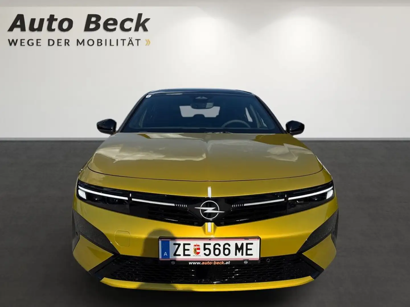 Opel Astra 1,2 Hybrid 5-Türer Ultimate Gelb - 2