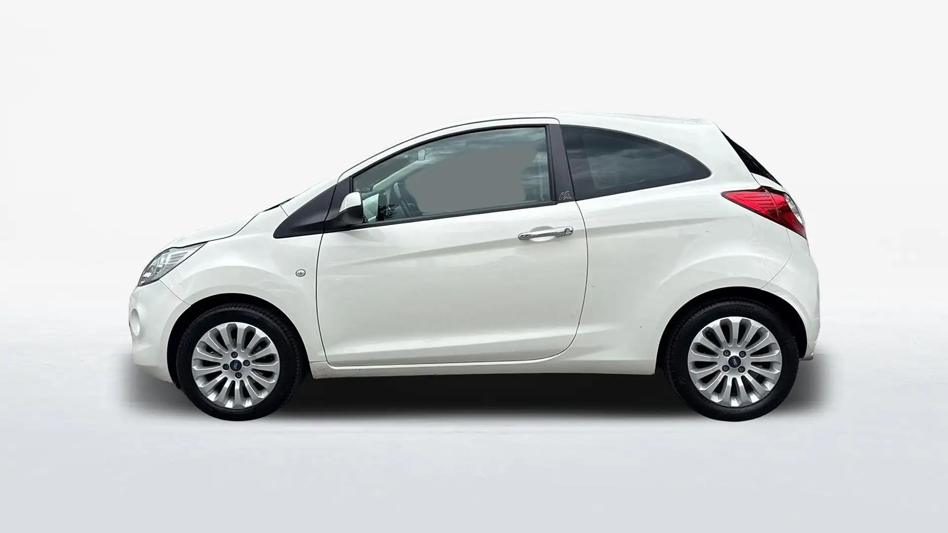 Ford Ka/Ka+ 1.2 69cv Titanium E6 Blanc - 2