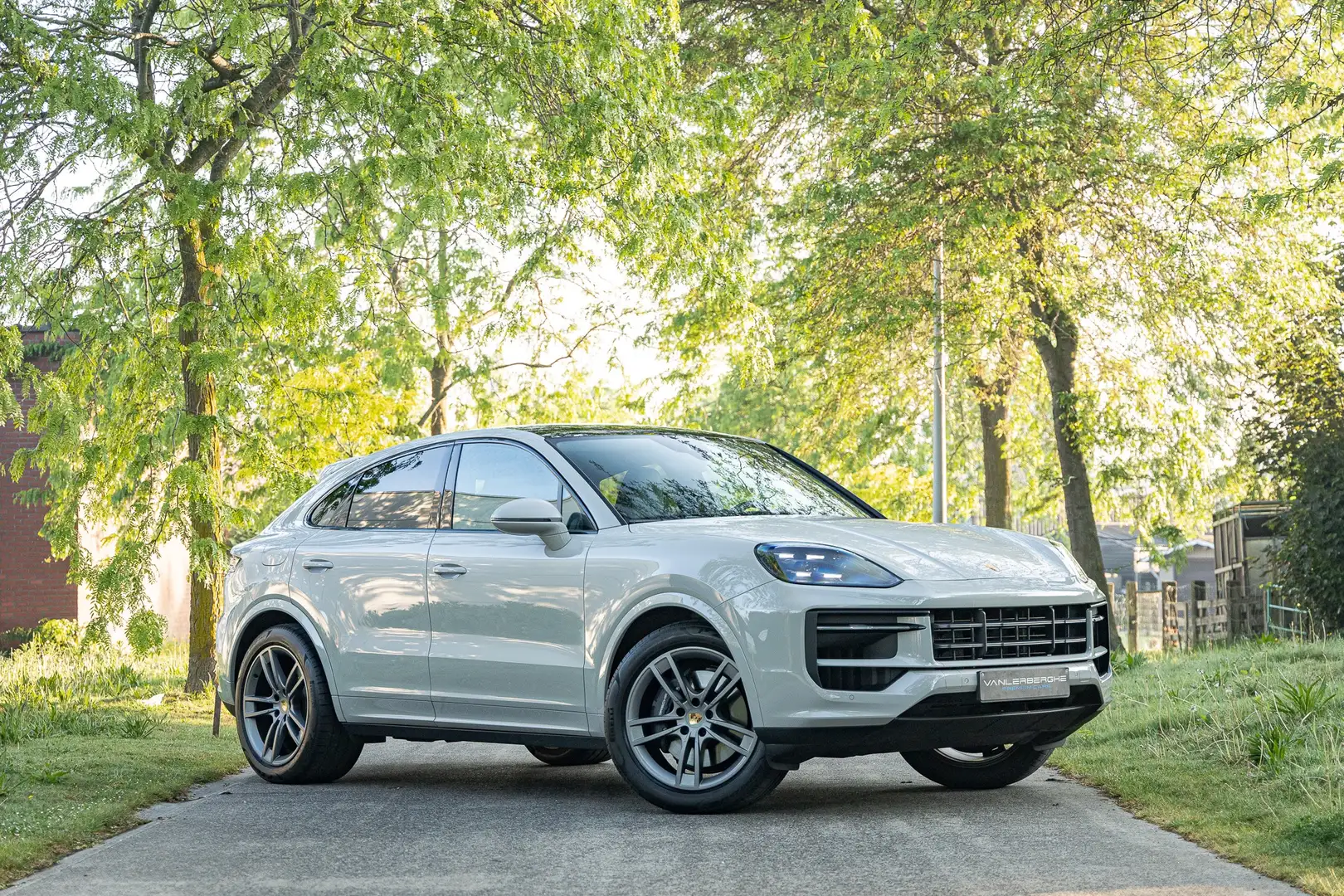 Porsche Cayenne Coupé E-Hybrid FACELIFT * Pano * Sportchrono * Grau - 1