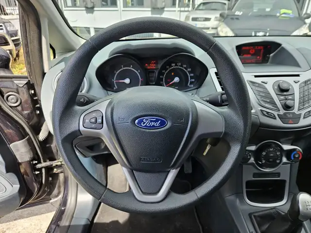 Ford Fiesta view 13