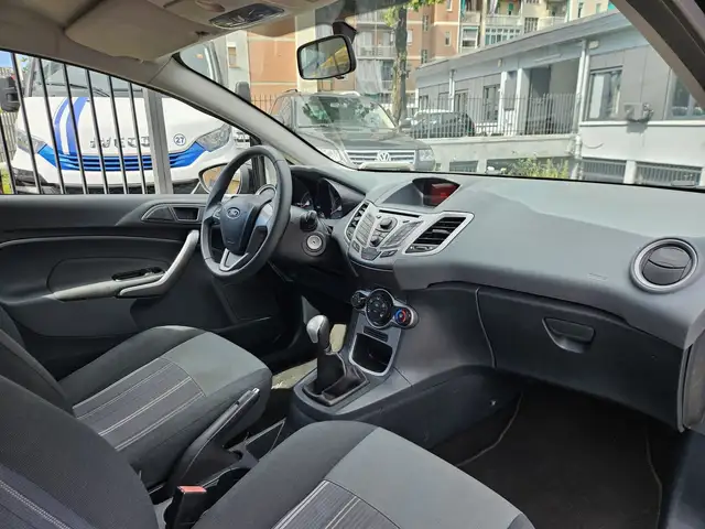 Ford Fiesta view 10
