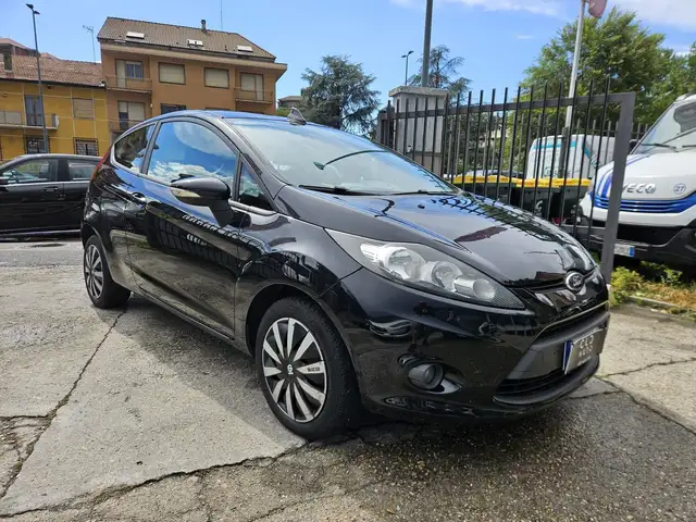 Ford Fiesta view 3