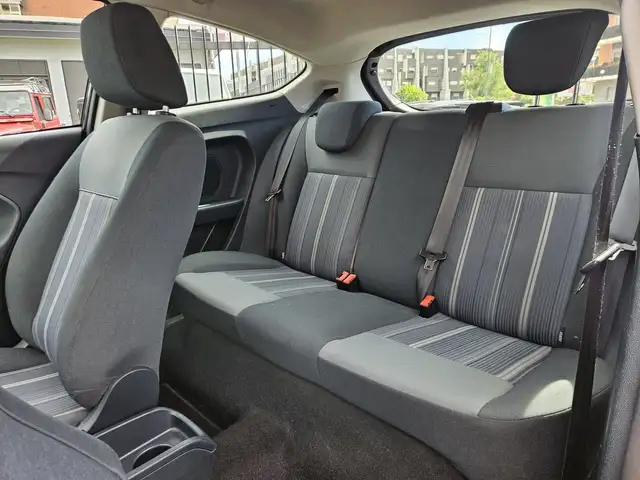 Ford Fiesta view 9