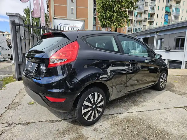 Ford Fiesta view 4