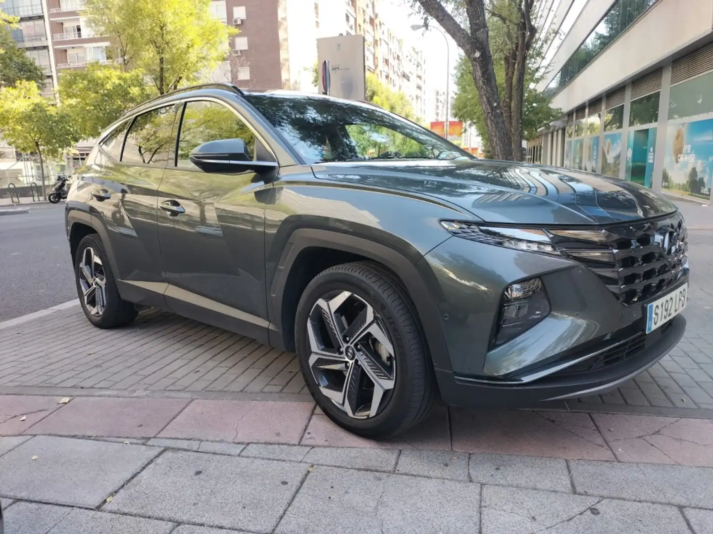Hyundai TUCSON 1.6 TGDI HEV Style AT Gris - 1