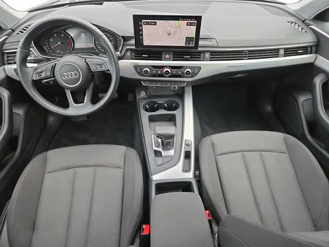 Audi A4 view 8