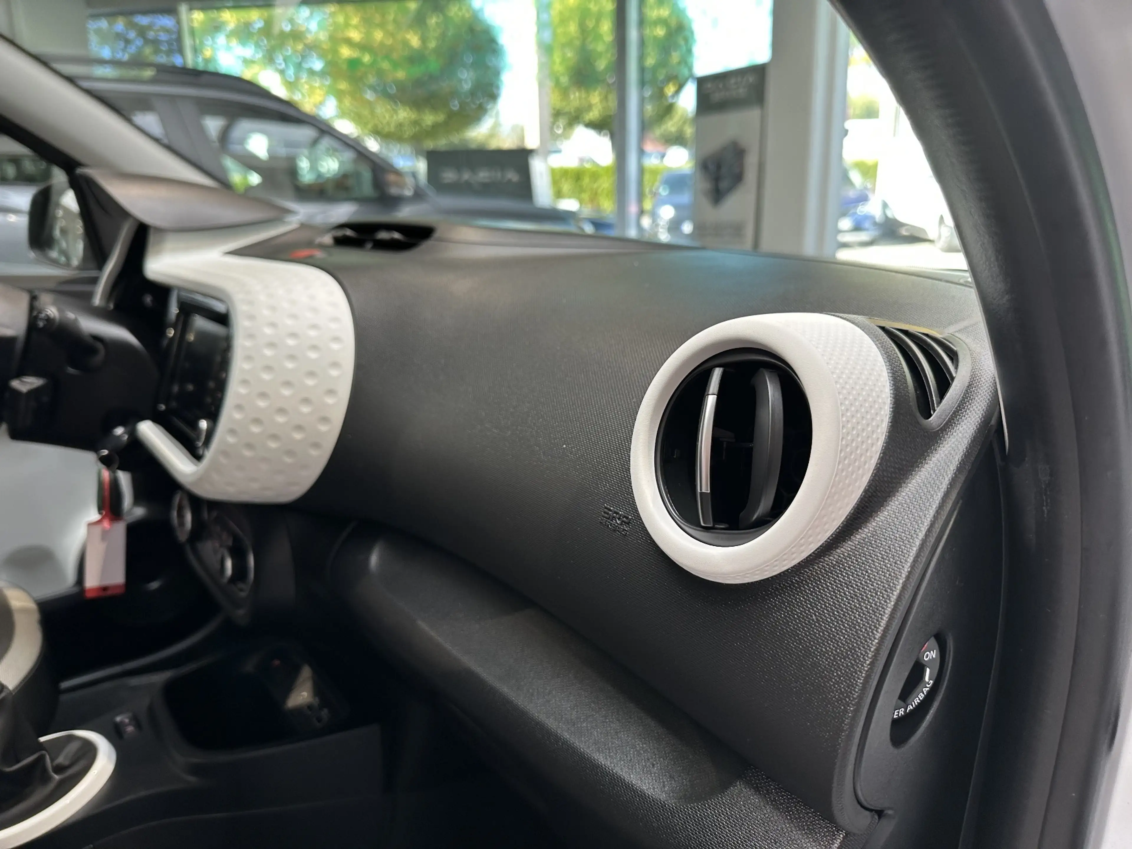 Renault Twingo EQUILIBRE SCe 65 — photo 9