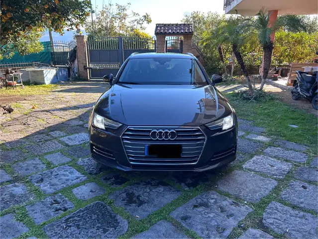 Audi A4 Avant 40 2.0 tdi ultra Business 190cv s-tronic my1