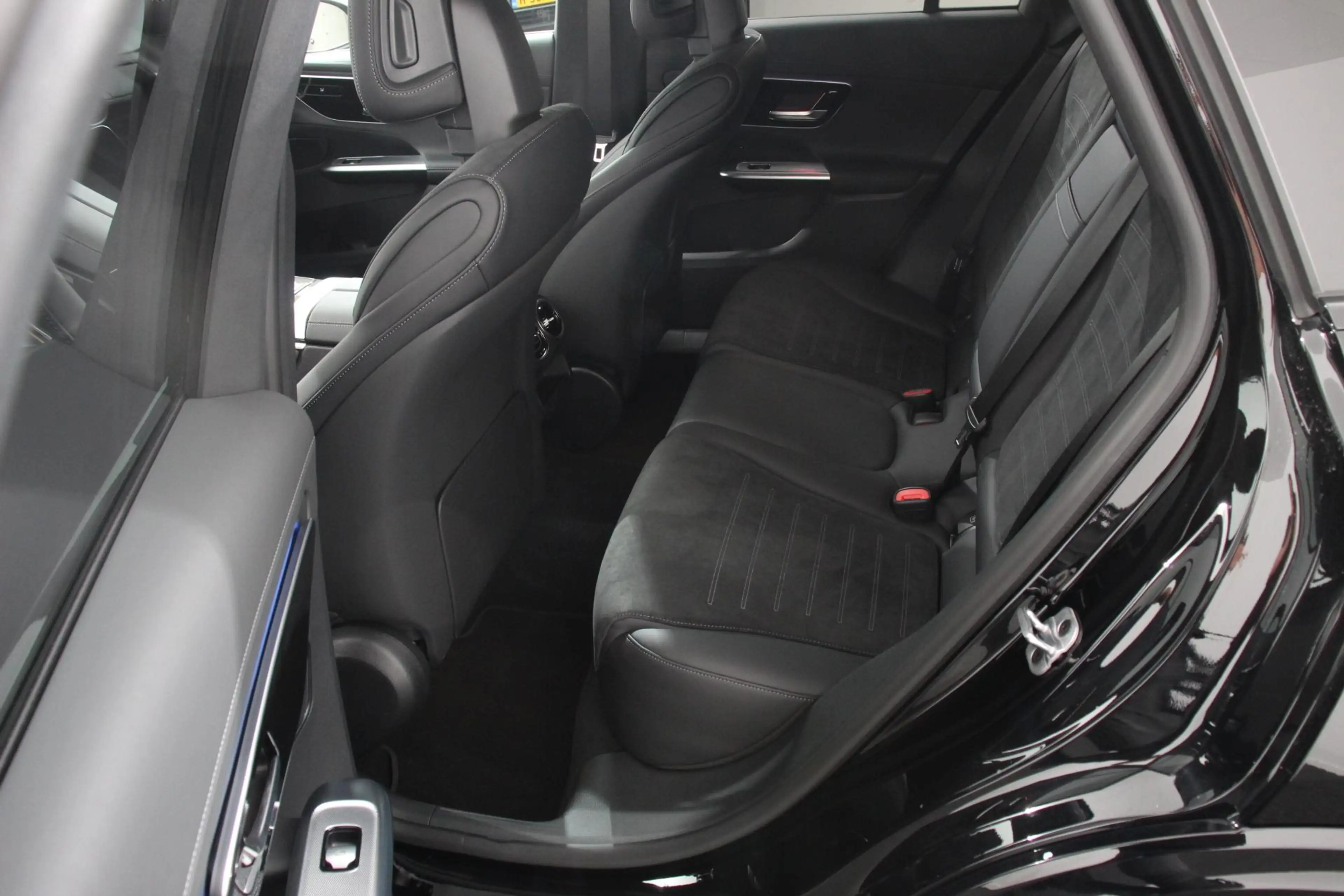 Mercedes-Benz GLC 300 300e 4MATIC AMG PHEV Line Night Pack Camera Naviga — photo 11