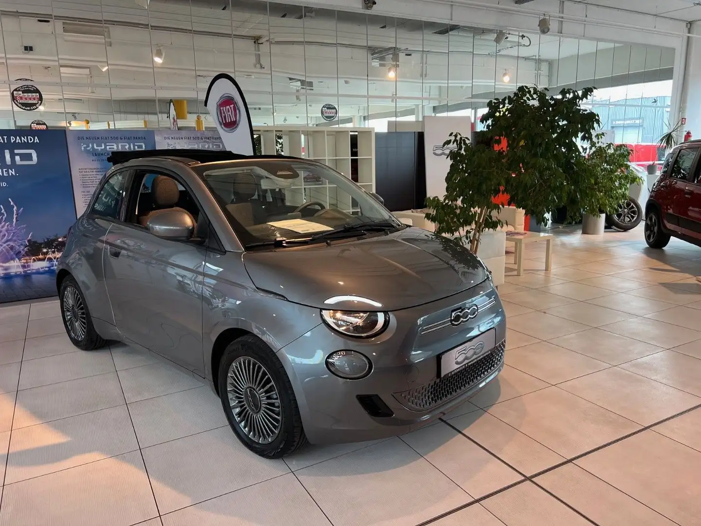 Fiat 500e Cabrio "ICON" - Navi, SHZ, RFK, Alu uvm. Grau - 1