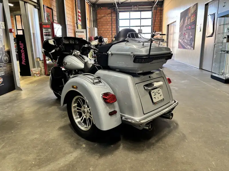 Harley-Davidson Tri Glide - foto 6