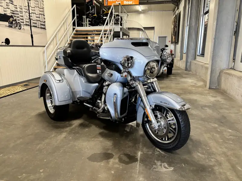 Harley-Davidson Tri Glide - foto 4