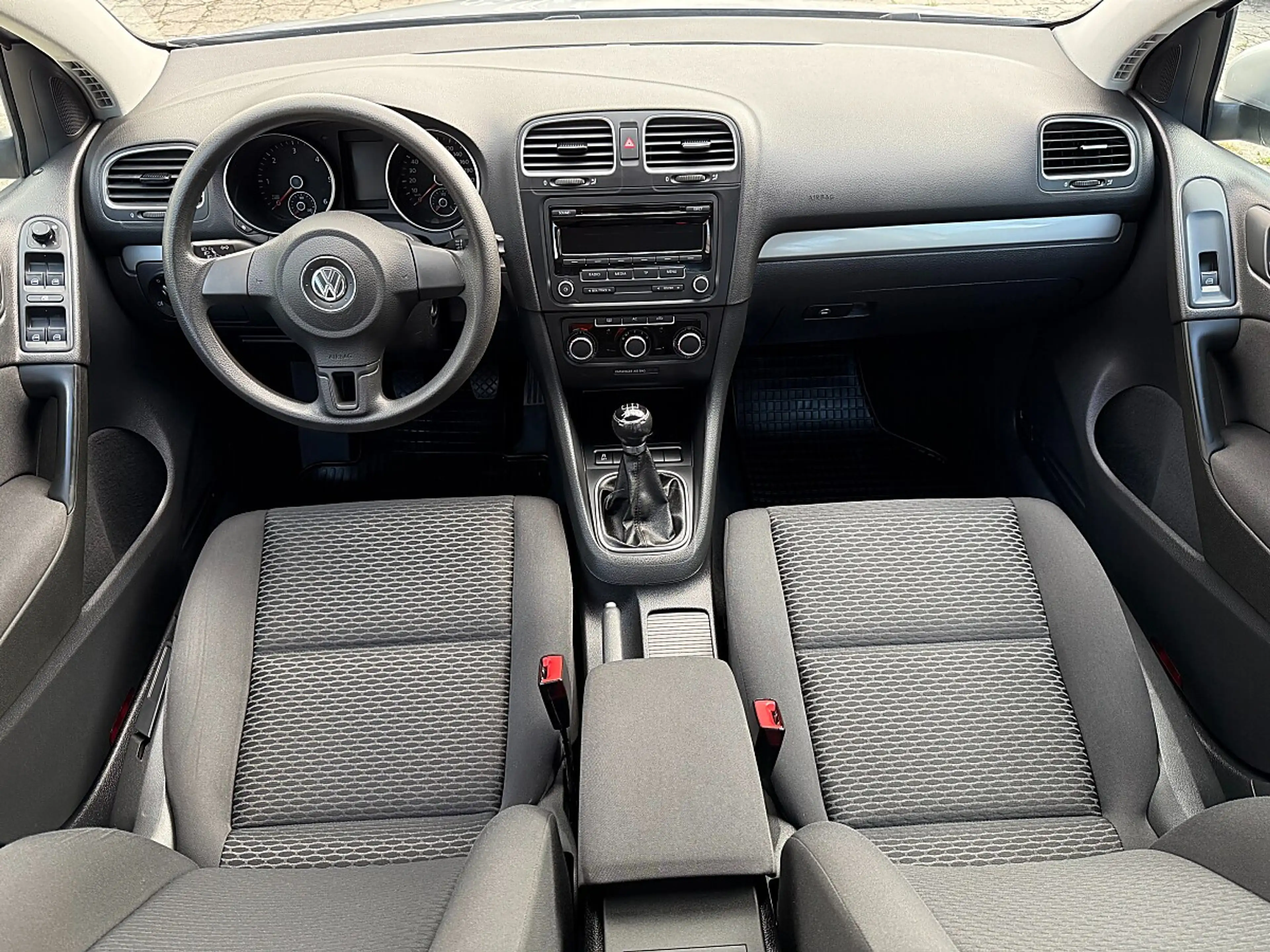 Volkswagen Golf R abbit 1,6 TDI-ANHÄNGERKUPPLUNG-1/3 ZINSFREI FIN... — photo 10
