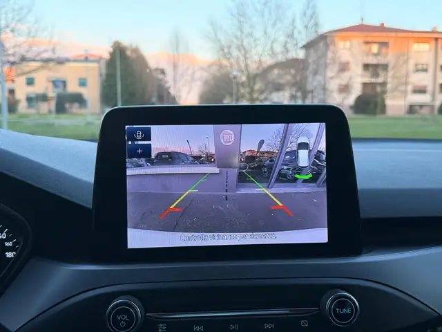 Ford Focus view 13