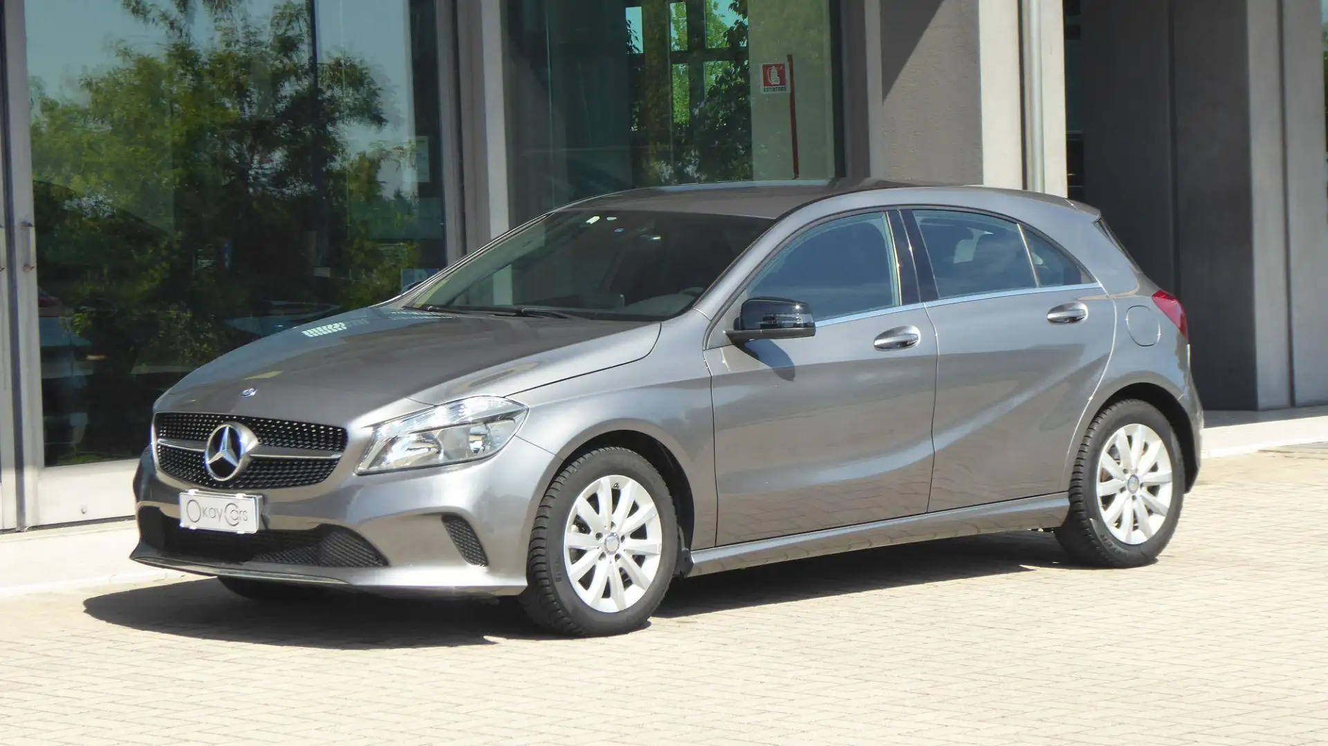 Mercedes-Benz A 160 d Automatic Business Grijs - 1
