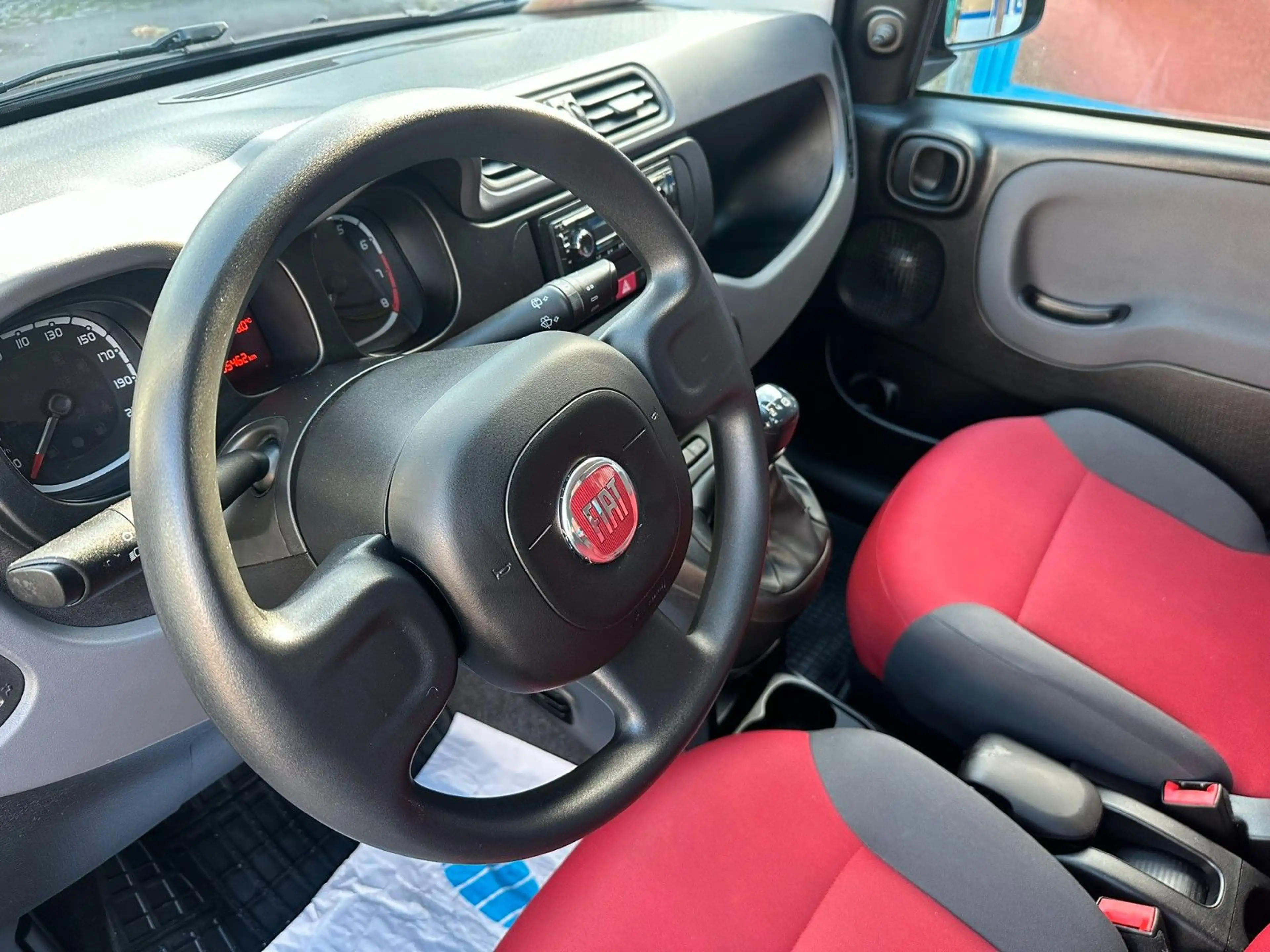 Fiat Panda 1.2 Pop*Klima*5Gang*Euro6*Top* — photo 9