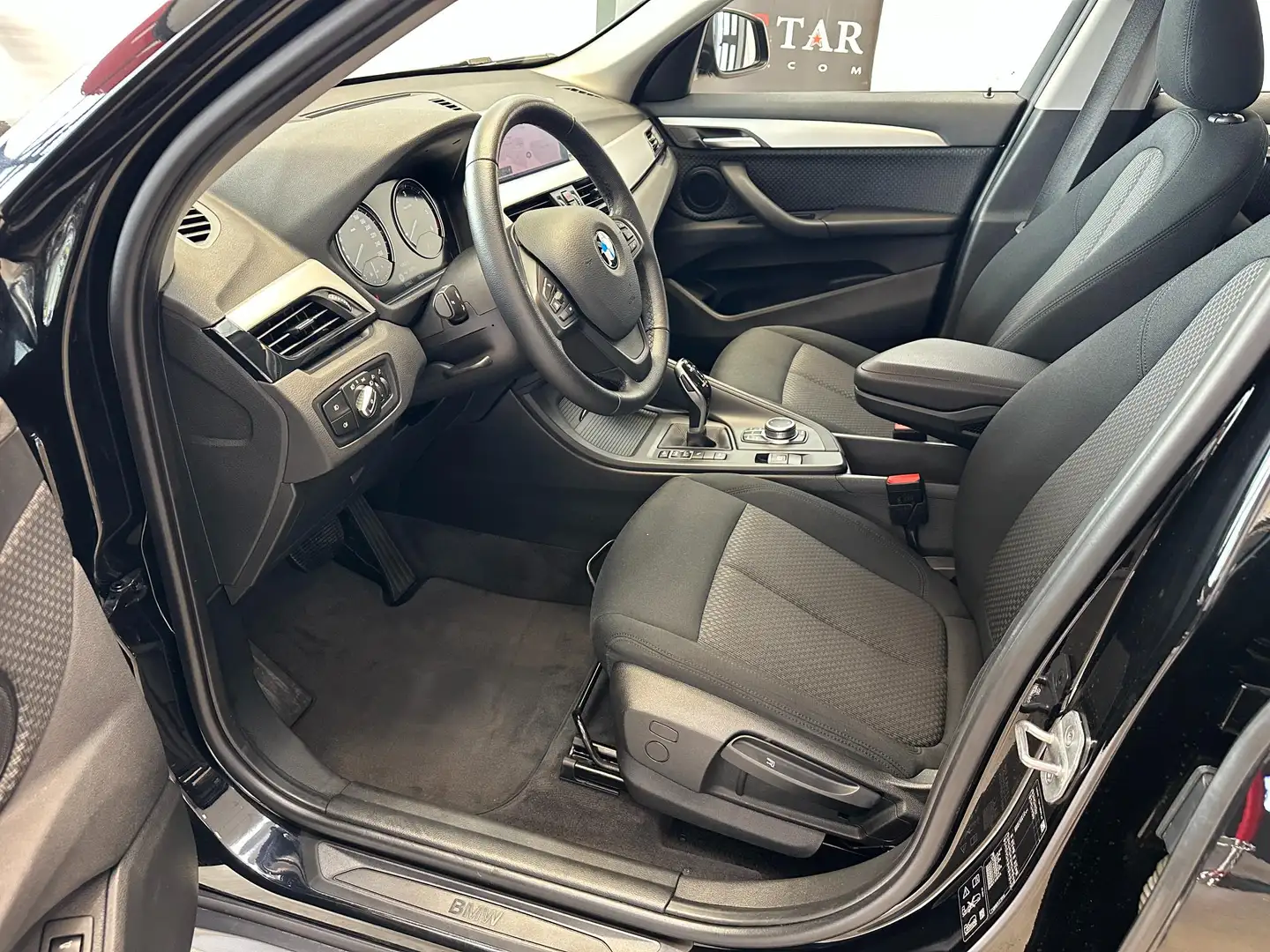BMW X1 xdrive18d auto Noir - 2