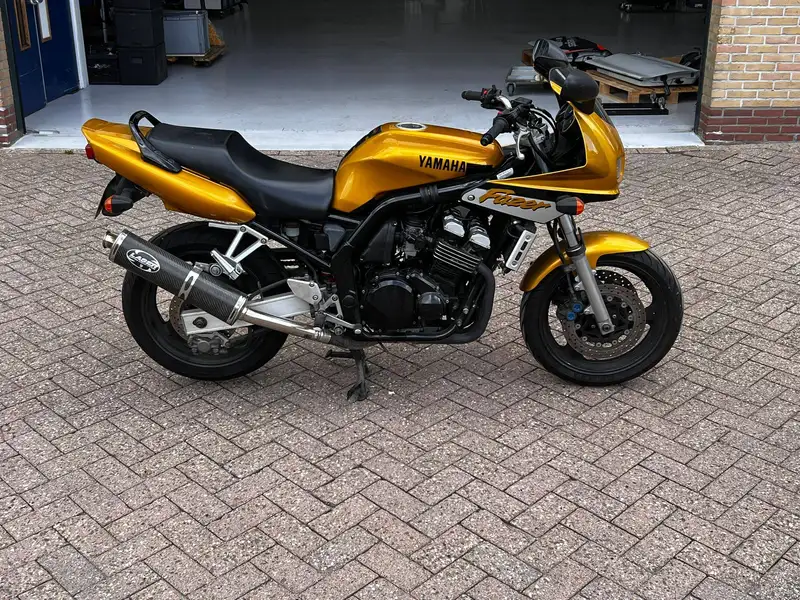 Yamaha Fazer 600 - foto 2