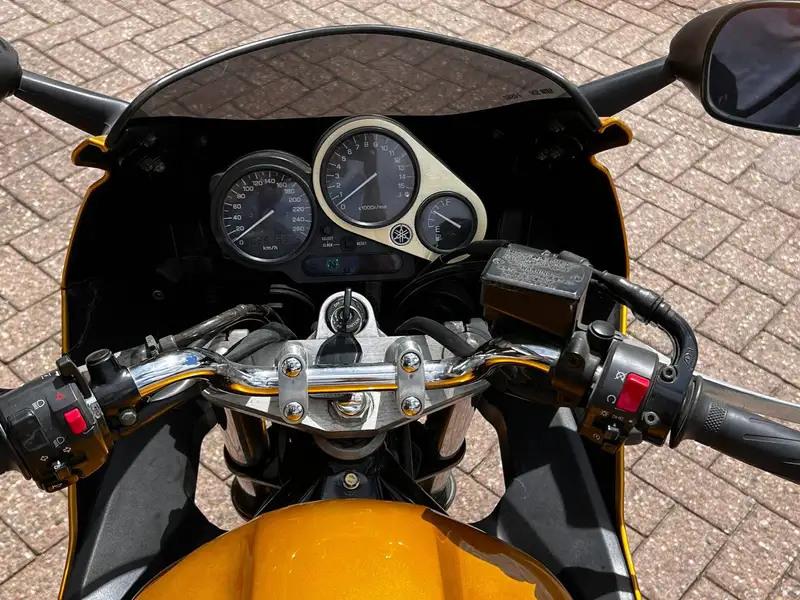 Yamaha Fazer 600 - foto 3