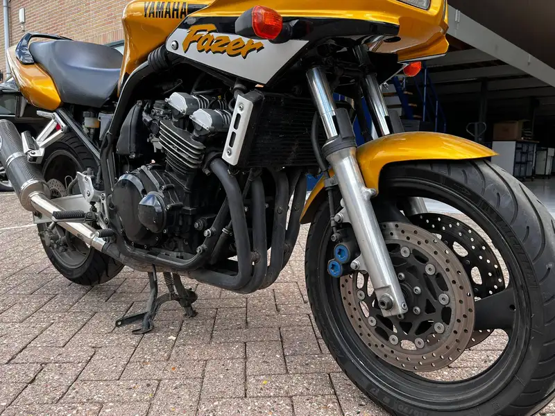 Yamaha Fazer 600 - foto 5