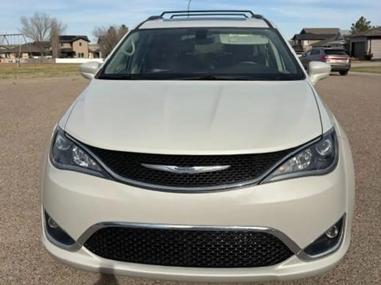 Chrysler Pacifica photo Chrysler Pacifica