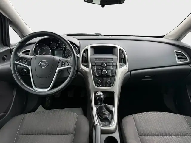 Opel Astra view 12