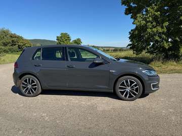 Golf VII gepflegt, 1. Hand inkl. So+Wi-Reifen Alu.