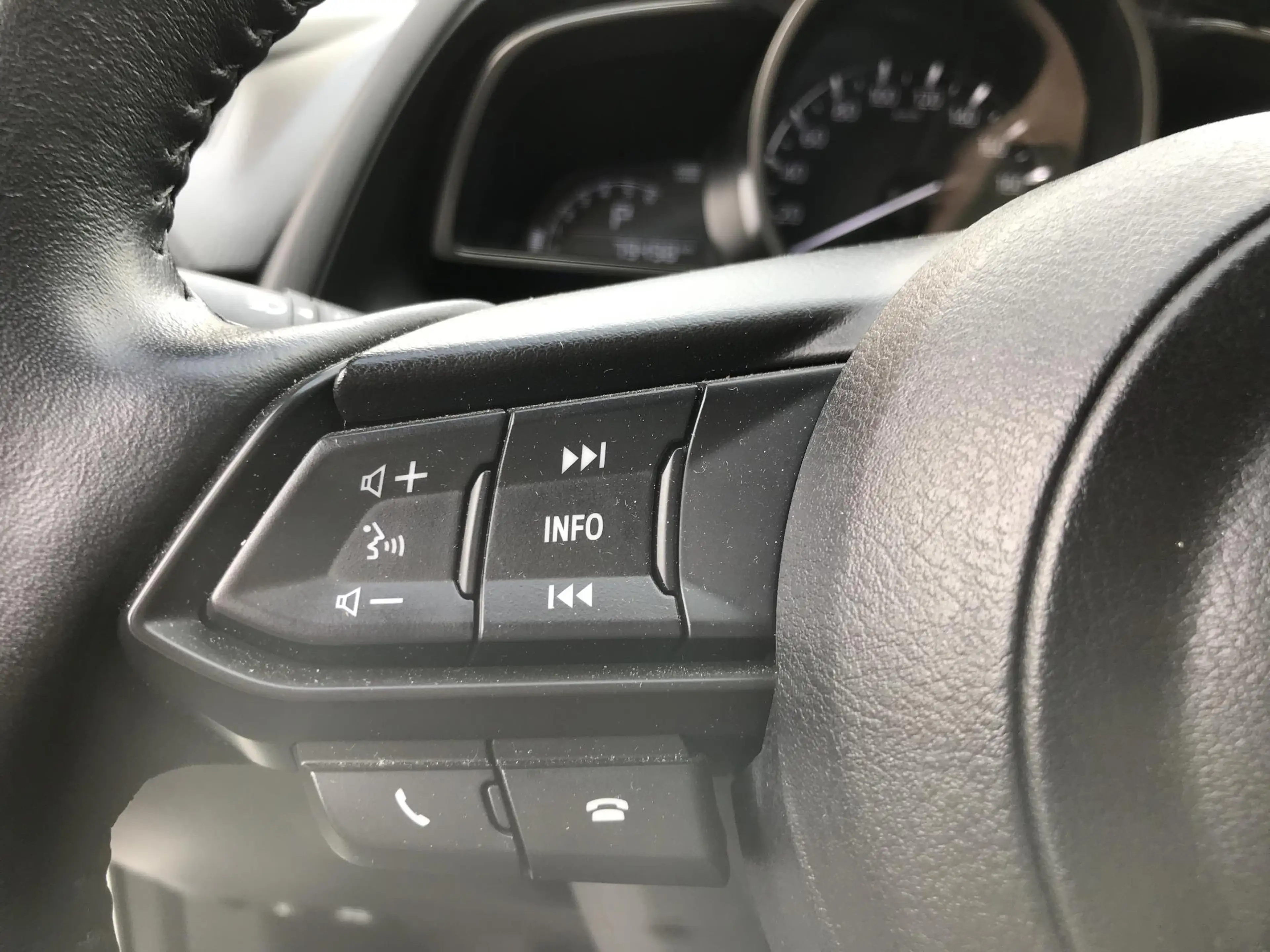 Mazda 2 1.5 Skyactiv-G Signature automaat, navigatie, clim — photo 15