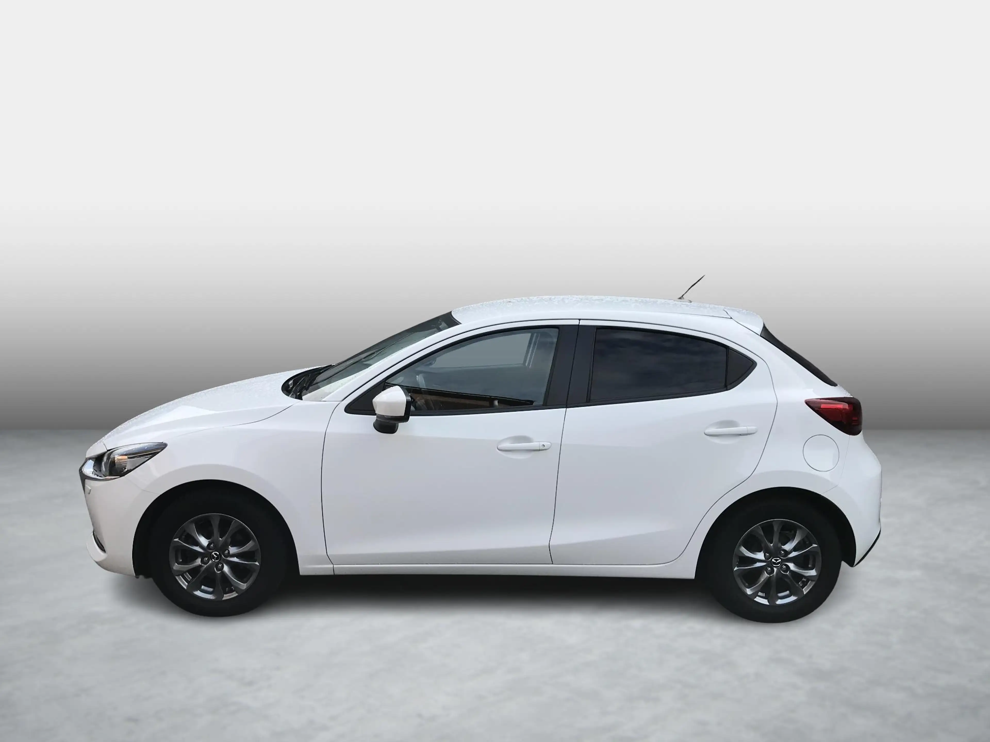 Mazda 2 1.5 Skyactiv-G Signature automaat, navigatie, clim — photo 2