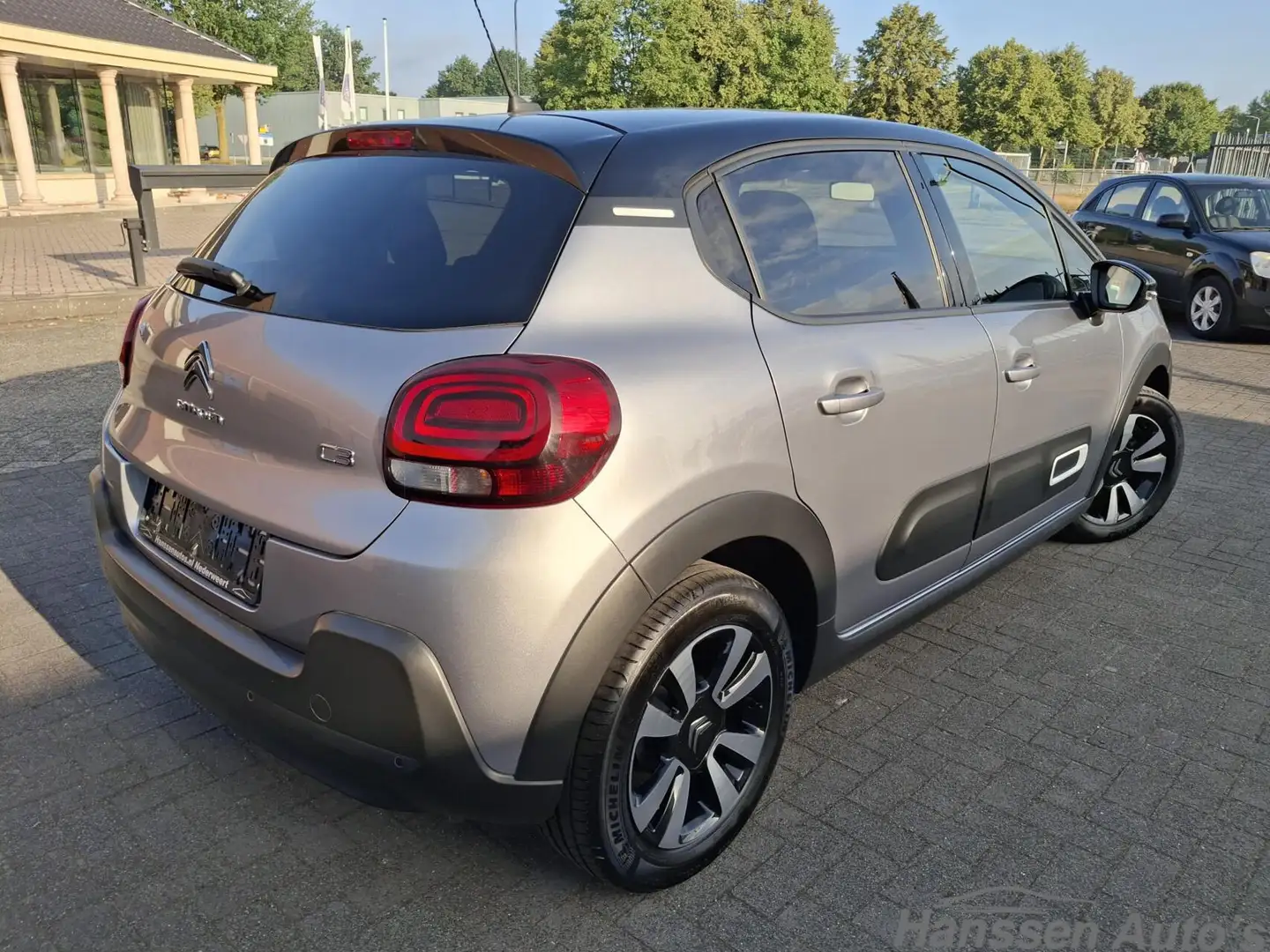 Citroen C3 1.2 PureTech Max Grijs - 2