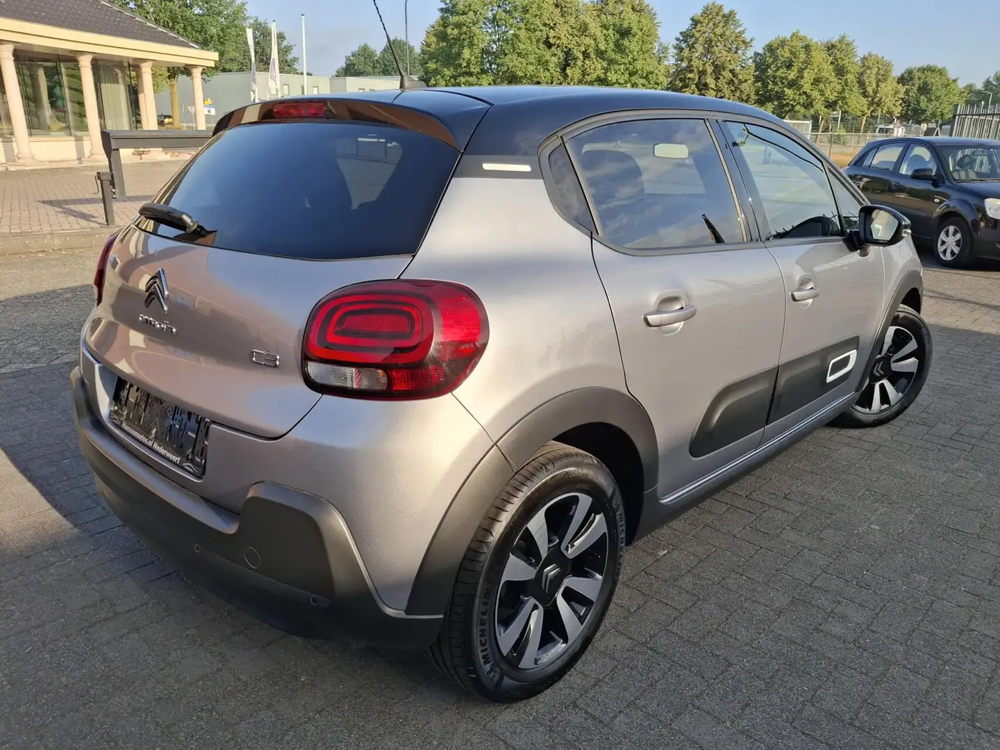 Citroen C3 1.2 PureTech Max Gris - 2