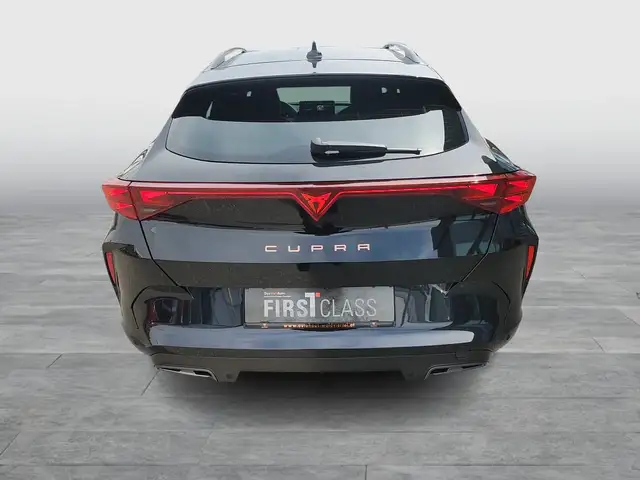 Cupra Formentor view 5