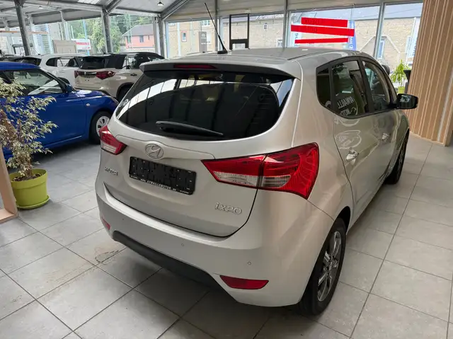 Hyundai Ix20 view 4