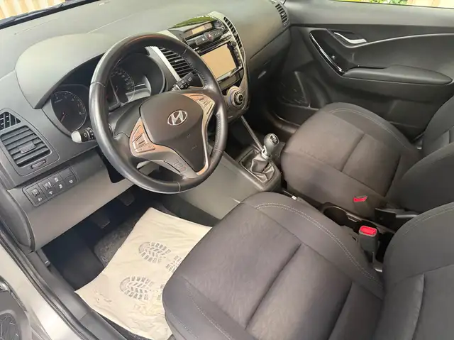 Hyundai Ix20 view 7