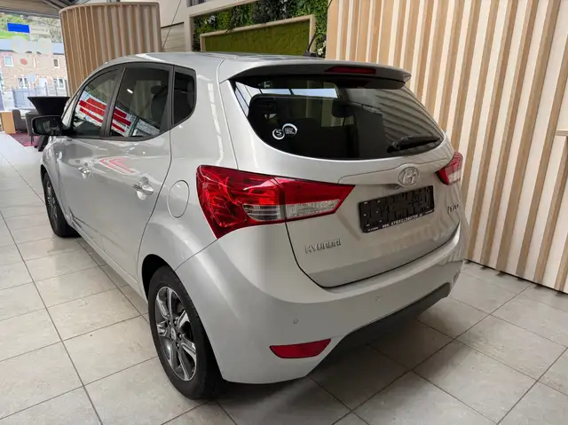 Hyundai Ix20 view 6