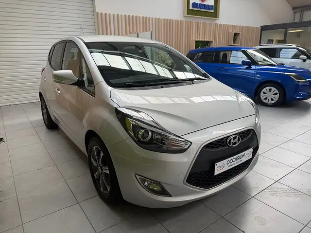 Hyundai Ix20 view 3