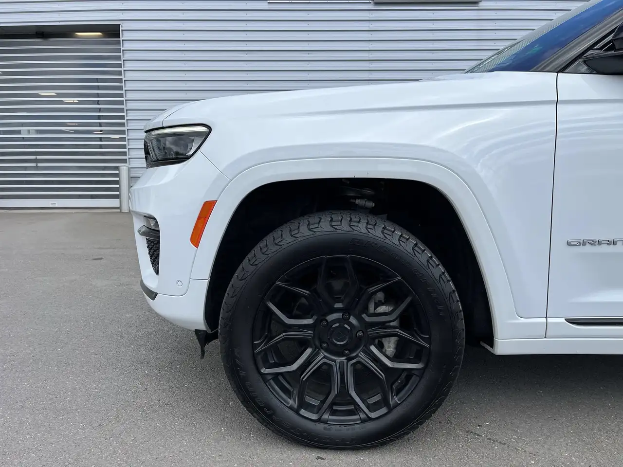 Jeep Grand Cherokee снимка Jeep Grand Cherokee