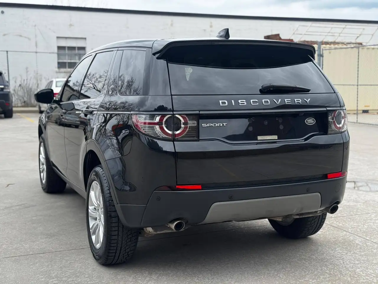 Land Rover Discovery Sport снимка Land Rover Discovery Sport