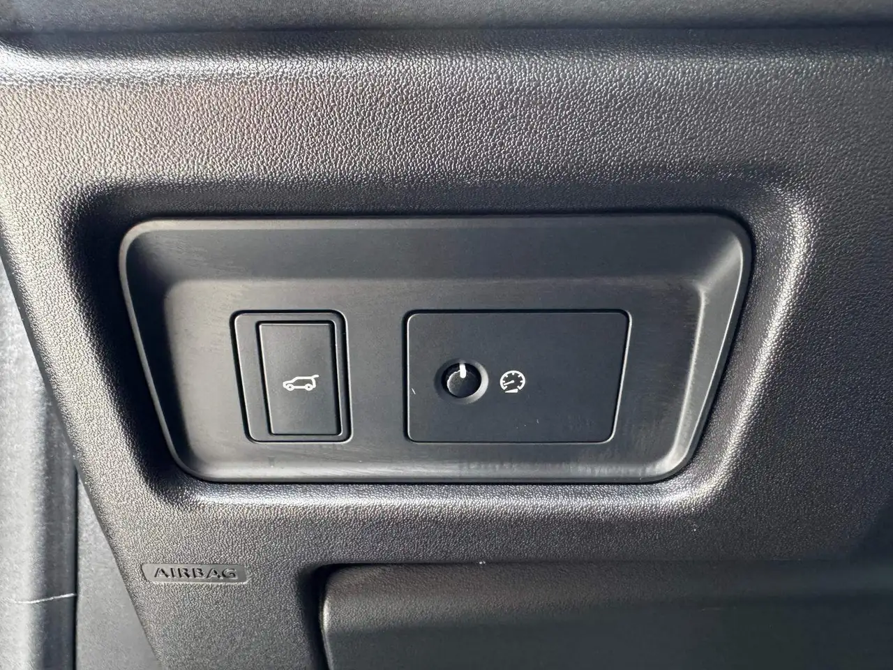 Land Rover Discovery Sport снимка Land Rover Discovery Sport