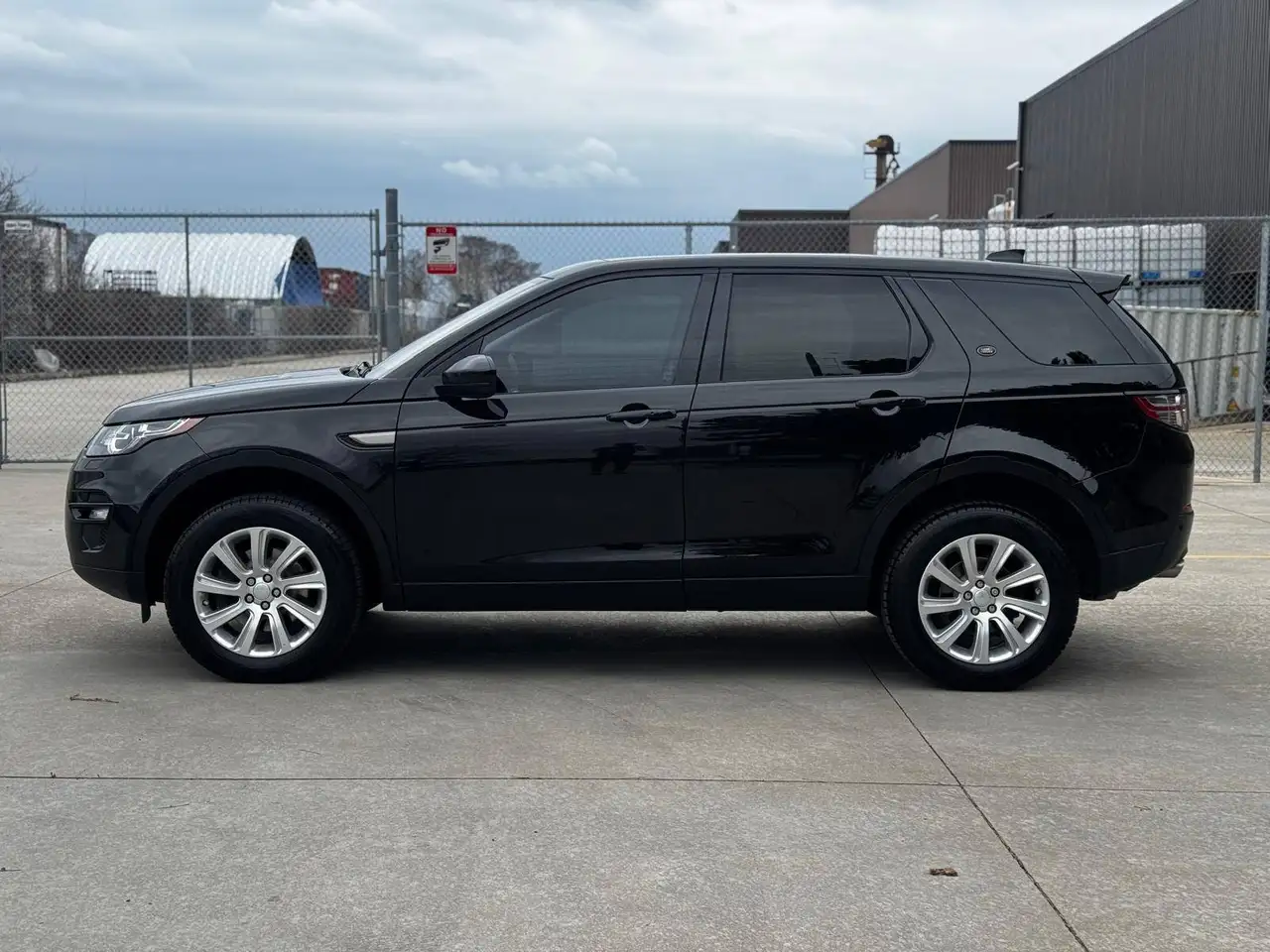 Land Rover Discovery Sport снимка Land Rover Discovery Sport