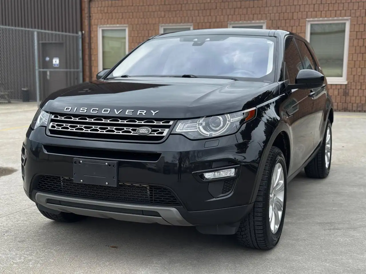 Land Rover Discovery Sport снимка Land Rover Discovery Sport