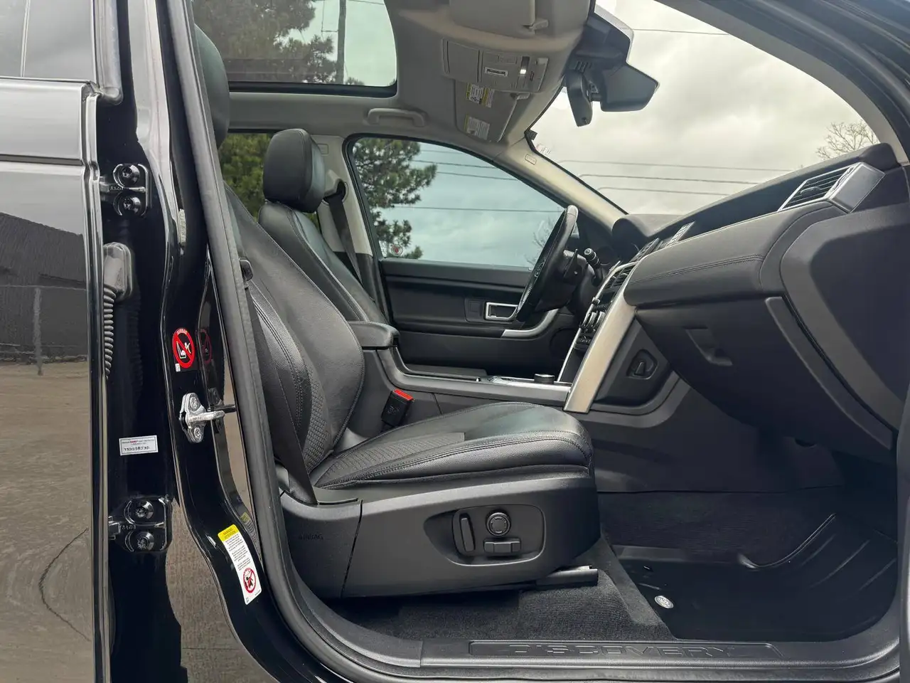Land Rover Discovery Sport снимка Land Rover Discovery Sport