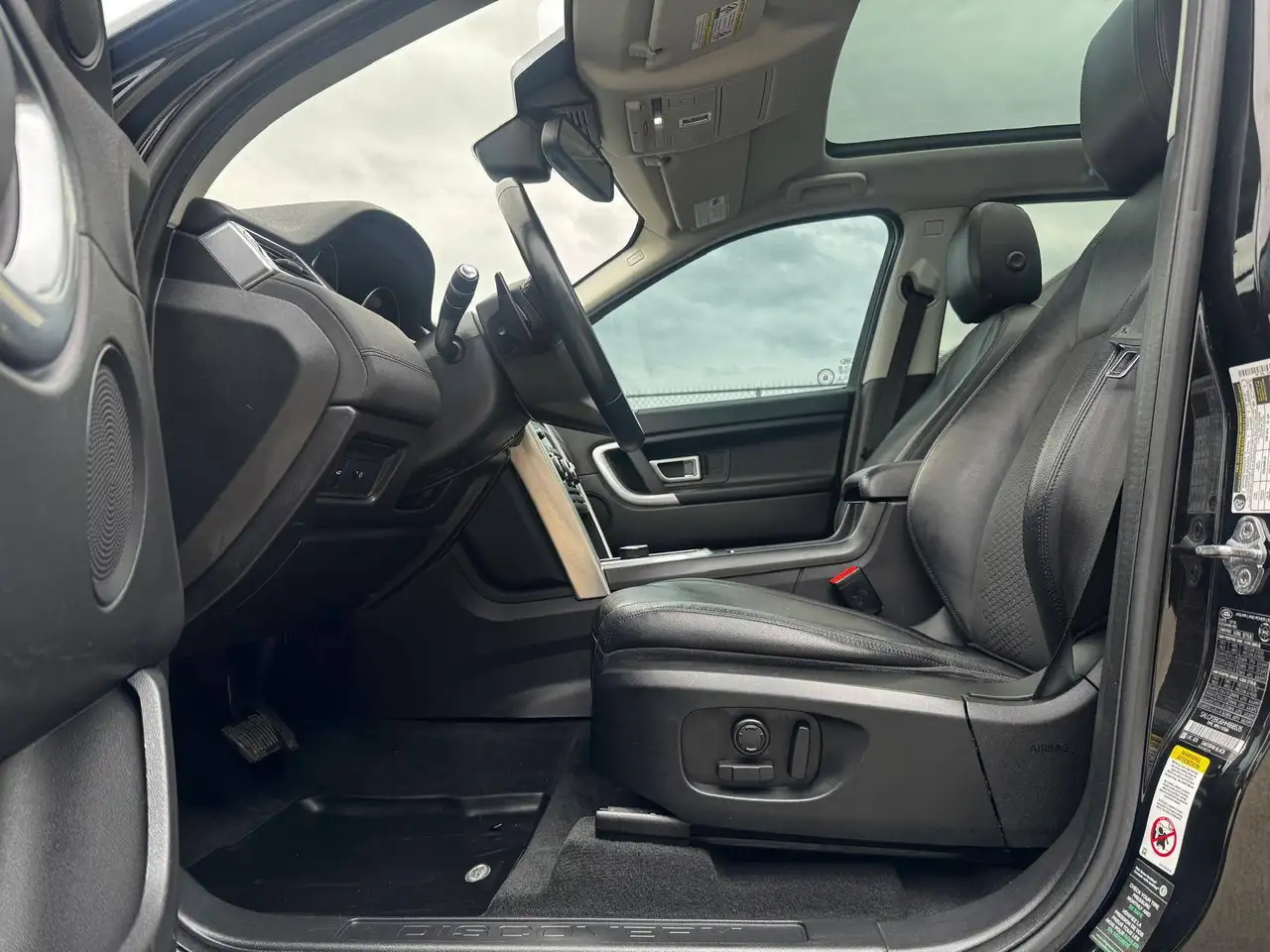 Land Rover Discovery Sport снимка Land Rover Discovery Sport