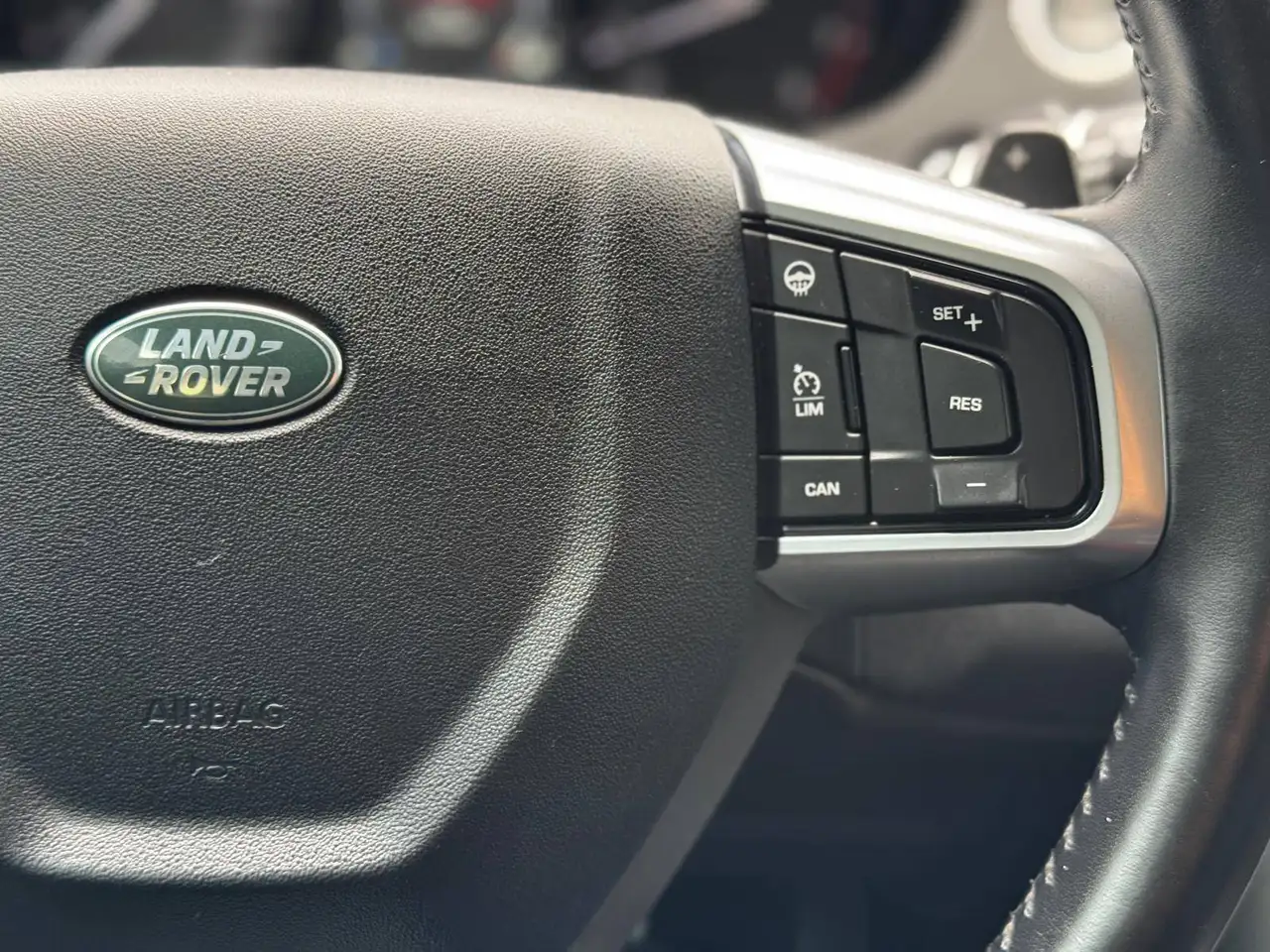 Land Rover Discovery Sport снимка Land Rover Discovery Sport