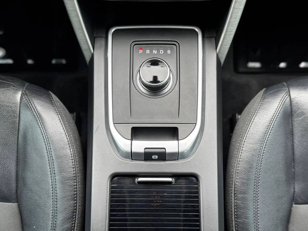 Land Rover Discovery Sport снимка Land Rover Discovery Sport